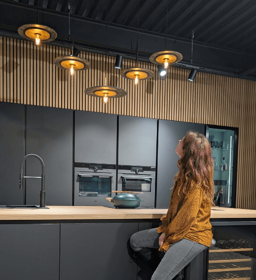 Florianne-Bayle-Luminaire-Desing-sur-mesure-Creatrice-de-luminaire-et-dobjets-dart-sur-mesure-Collections-Luminaires-Mobiliers-decoration-sur-mesure-1