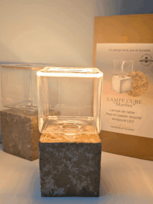 Lampe cube Marbre Les Pépites du tiroir, Florianne Bayle designer papier et créatrice de luminaires design et d'objets d'art sur mesure en papier recyclé